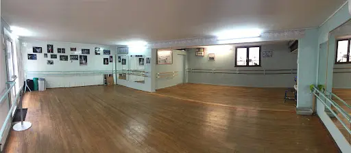 Danse À Plusieurs Visages