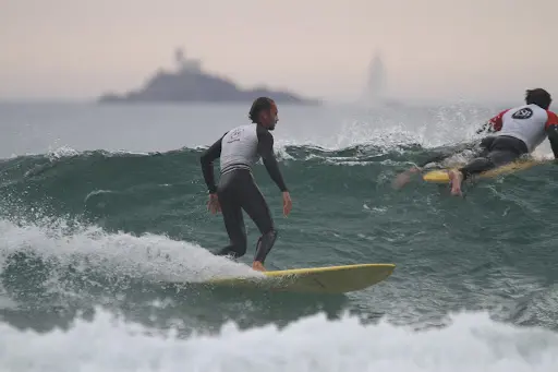 Ecole de Surf & The Surf Room Audierne