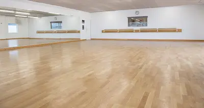 Studio 8 - École de Danse et Studio de Yoga