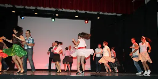 Many Dances N Roll