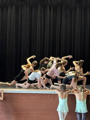 Association Arabesque