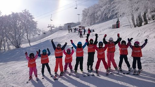 Ecole de Ski et Activités de Montagne Esi Super Besse