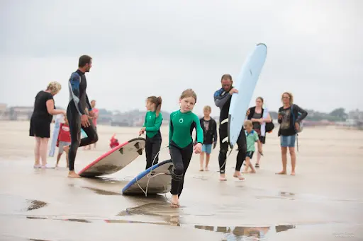Ecole de Surf Bidart, Cours et Stages de Surf - Aquality School