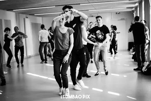 Tom So Danse