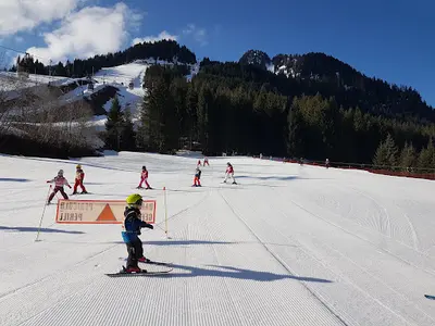 Ecole de Ski Châtel Sensations & Jardin d'Enfants "les Pitchounes"