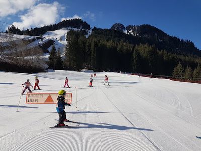 Ecole de Ski Châtel Sensations & Jardin d'Enfants "les Pitchounes"