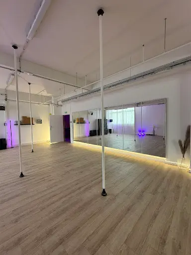 Le Studio Prive - Chaumontel - École de Pole Dance Dans le Val d'Oise