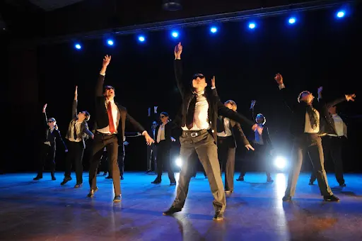 Le Beau Volume - École de Danse - Théâtre - Arts Plastiques - Musique