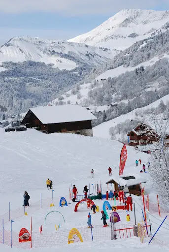 Ecole de Ski Flumet St Nicolas -départ des Cours Flumet les Evettes