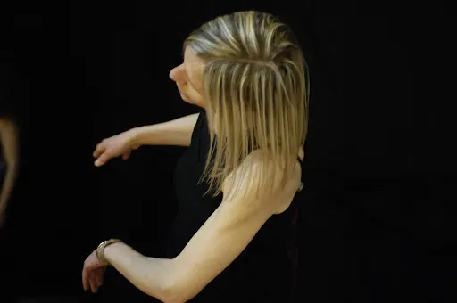 Danse Libre Cours Ateliers Stages, de Montpellier À Ganges - Danse des 5 Rythmes Amélie Schweiger