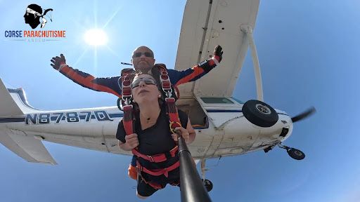 Corse Parachutisme Tandem - Saut en Parachute en Corse