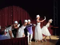 Studios "elle Délire" Devenu Cabaret la Cour Royale Var
