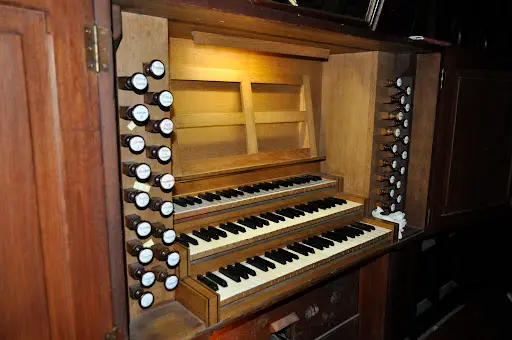 Visite et Cours sur l'Orgue d'Issoire