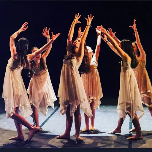 Cours de Danse d'Artslovo
