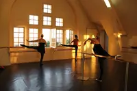 La Belle Etoile, École de Danse Classique, Barre au Sol, Enfants et Adultes