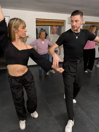 Elégancia Dance Studio