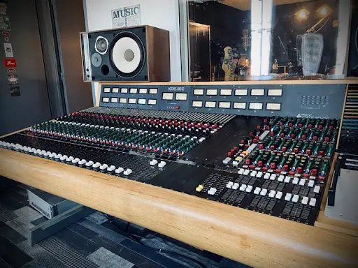 Ilyes Music Cours de Musique Studio d'Enregistrement la Ciotat