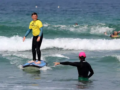 Tengo Frio Surf School