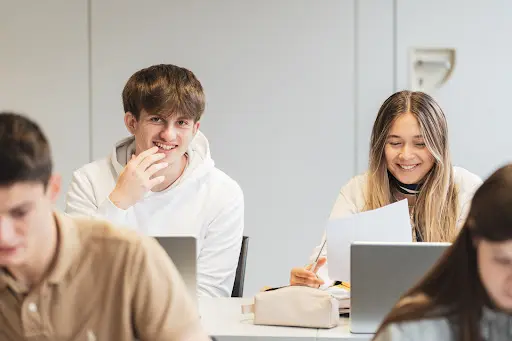 Esup Laval | École de Commerce