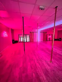 Studio 360 - Pole Dance Lavandou / Côte D’azur