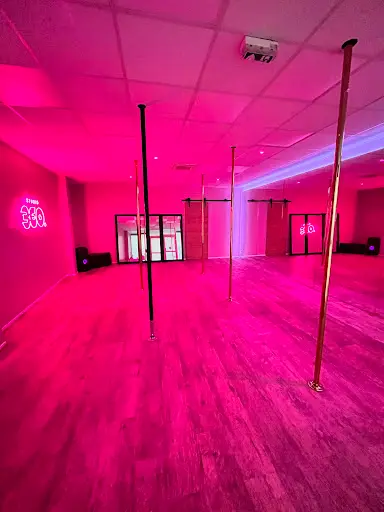 Studio 360 - Pole Dance Lavandou / Côte D’azur