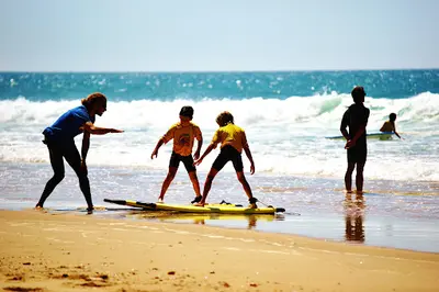 Skeepskool Ecole de Surf Plage Centrale du Porge