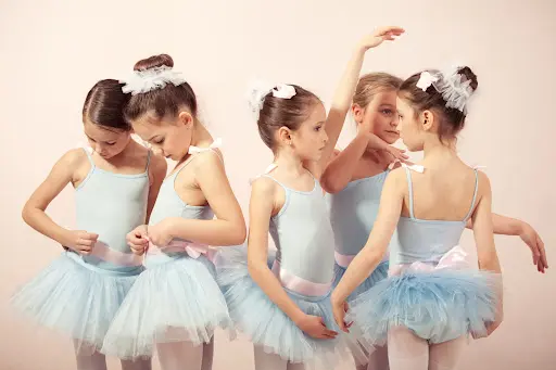 Le Joli Conservatoire, École de Danse Classique, Modern Jazz, Éveil, Yoga & Barre au Sol