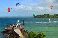 Baz Notik - Kitesurf Martinique - Wingfoil Martinique - Windsurf - Kitesurf - Cours - Ecole - Location - Martinique