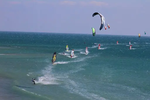 Cbcm Boarder Club Leucate la Franqui / Kitesurf / Wingfoil / Windsurf School