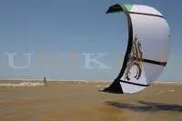 Unikite École de Kitesurf Leucate
