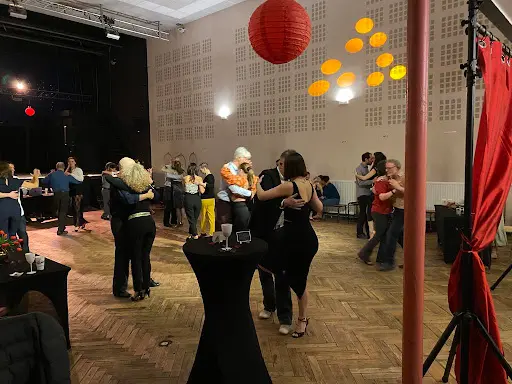 Tango Groove Lille - Milongas & Cours Tango Avec Audrey & Nicolas - École Sacré Cœur Lille