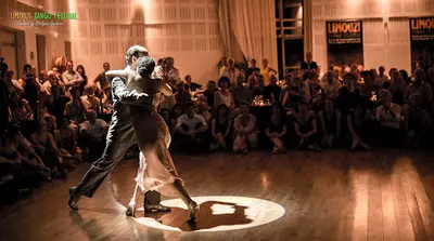 Tango À Vivre