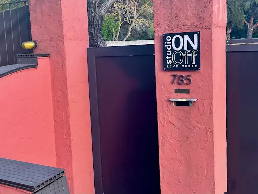 Studio On/off - Live Music