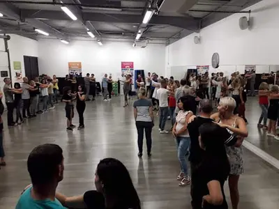 I Land Dance S Cool