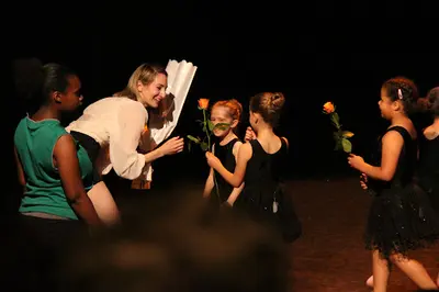Mela Duende (cours de Danse - Barre au Sol - Pilâtes - Danse Handicap - Pré/post Natal - Formation)