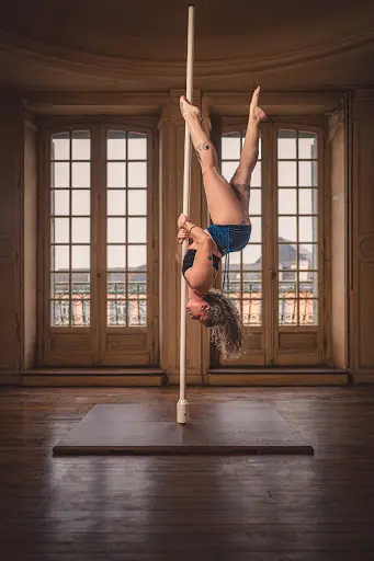 Pollux Pole Dance