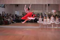 Au Salon de Danse - École Valérie Plazenet