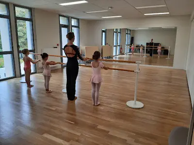 Familya-cours de Danse Paris 7