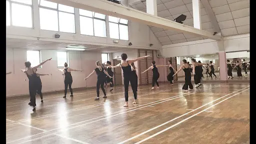 École de Danse - Plateau 24 - Modern Jazz et Hip Hop