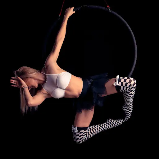 Estella Pole Art