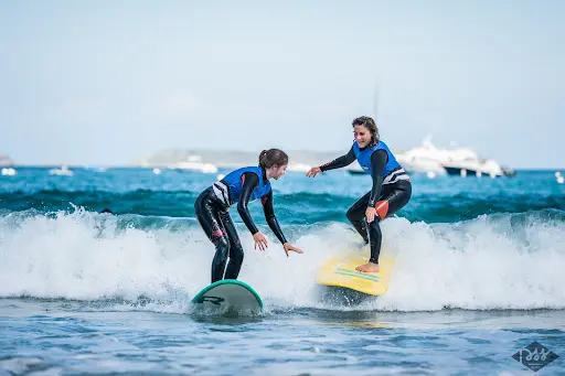 Perroz Surf School