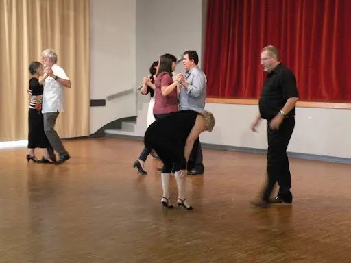 Ginon Dance