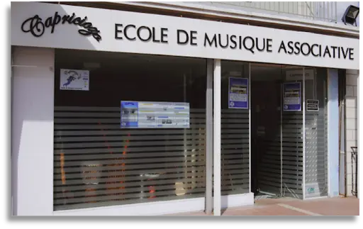 Capriciozo, Ecole de Musique Associative