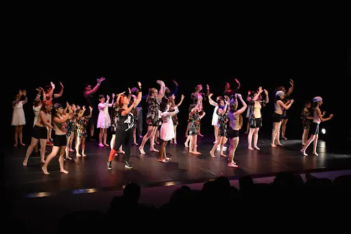 Dance Mouv - Modern Jazz - Danses Urbaines - Zumba