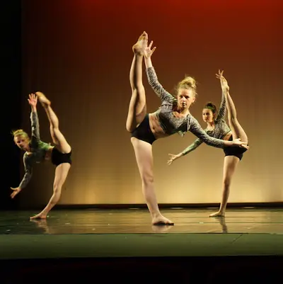 Feeling Dance
