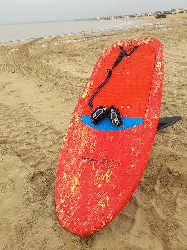 Namaka ( By Thpr Concept)- Fabricant et Vente de Planches de Wingfoil et Flotteurs de Mât/ Flotteurs de Kayak