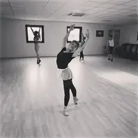 Anissa Seraï | Cours de Fit, Danse, Pilates