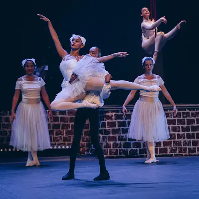 Konnection Studios - Bienêtre - Aérien - Pole - Danse - Acro