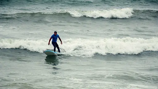Surfing Saint-gilles