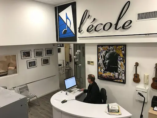 Ecole Music 3000
